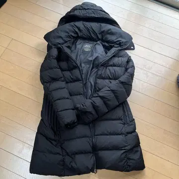 TATRAS 블랙 다운 자켓 후드 부착