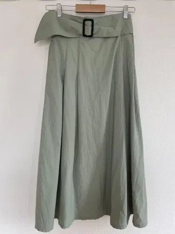 AURATIER A라인 스커트