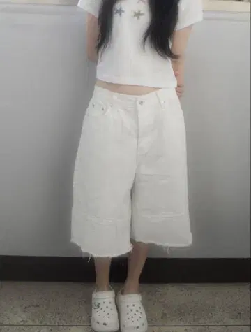 ZERENA 하프 슬릿 팬츠