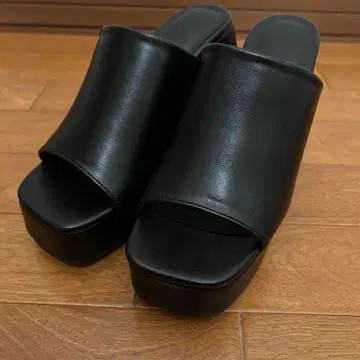 블랙 플랫폼 뮬
