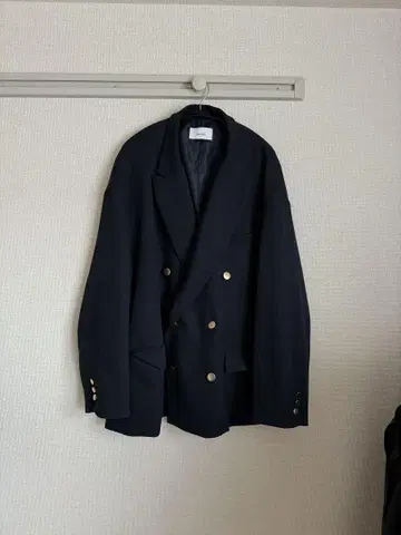Soerte 네이비 더블 브레스트 자켓