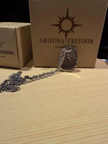 ARIZONA FREEDOM 실버 목걸이 & 원스 워커 탑