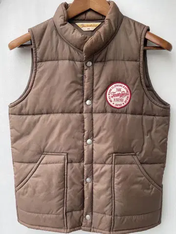 텐더로인 브라운 다운 베스트