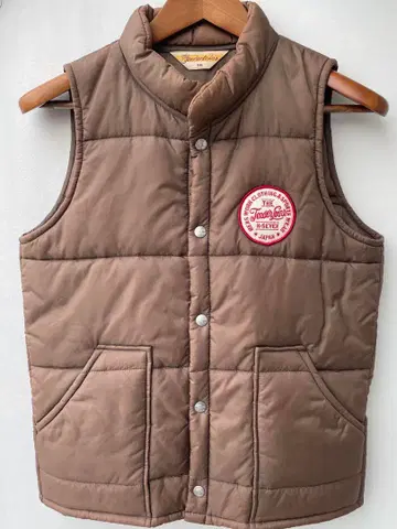 텐더로인 브라운 다운 베스트