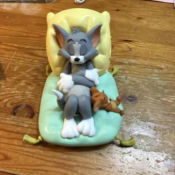 톰과 제리 자고 있는 피규어 약 15cm