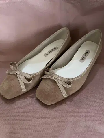 DIANA 리본 포함 플랫 발레 슈즈 베이지 21.5cm