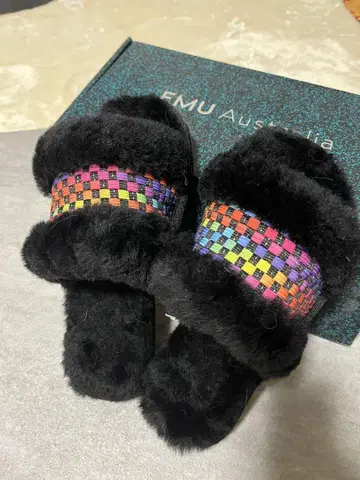 EMU Australia 퍼 샌들 23cm