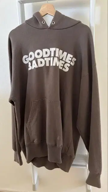 GOODTIMES BADTIMES 후드티 브라운