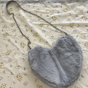 하트 모양 퍼 숄더백 그레이 에카 소포 가을에서 겨울로! 익명