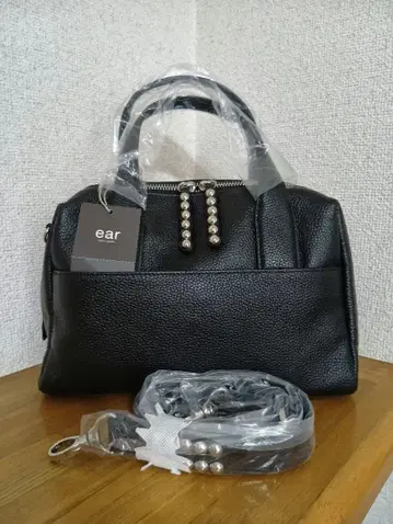 이아파피요네 스터드 보스턴 숄더