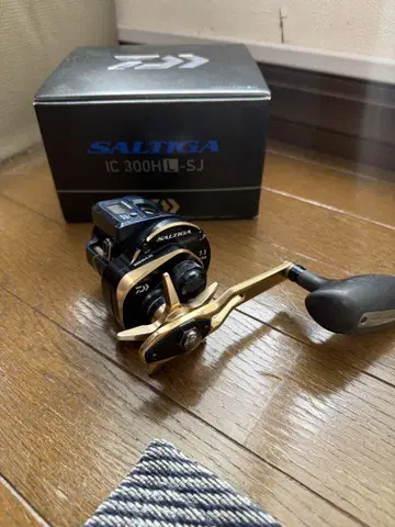 다이와 SALTIGA IC 300HL-SJ 왼쪽 감기 새상품급
