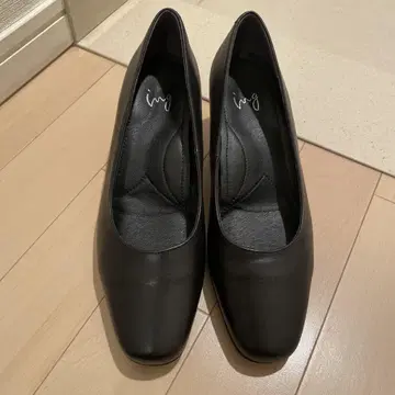 ing 블랙 펌프스 24cm