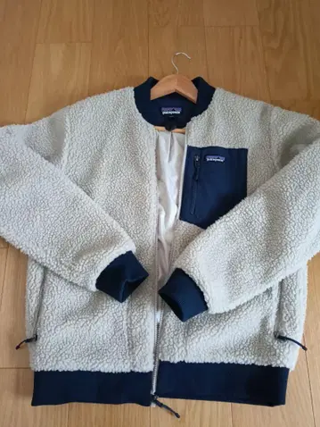 patagonia 플리스 자켓 아이보리 네이비