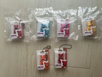 베어브릭 키체인 가챠