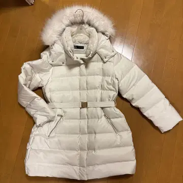 최종 가격 빅 ZARA 화이트 다운 자켓 XXL 사이즈