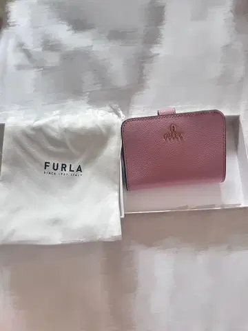FURLA 핑크 접이식 지갑