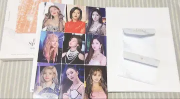 Feel Special MONOGRAPH 포토 카드 포함