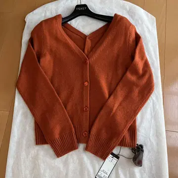 미사용 새상품 FOXEY 캐시미어 가디건