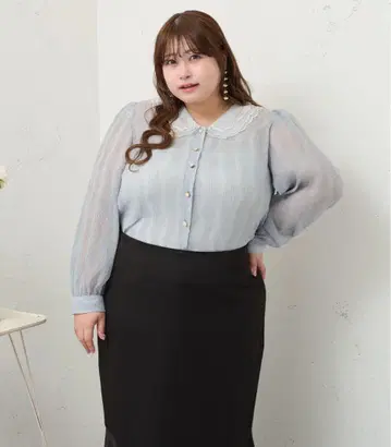 스캘럽 칼라 블라우스