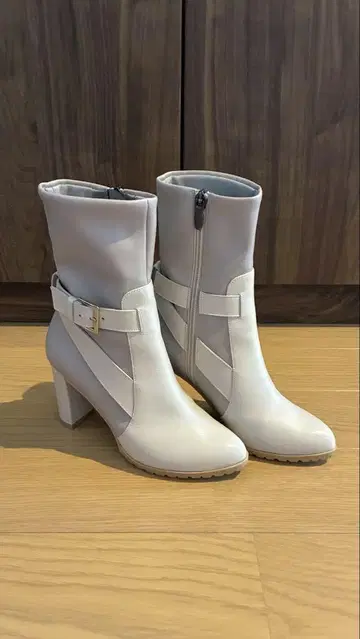 다이애나 숏부츠