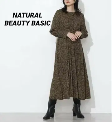 [ 새상품급 ] 내추럴 뷰티 베이직 꽃무늬 롱 원피스 긴팔