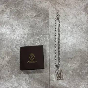 AVALANCHE 실버 목걸이