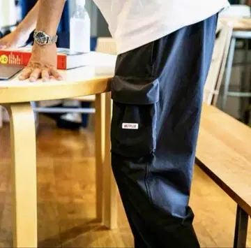 [ 새상품급 ] NETFLIX x BEAMS 카고 팬츠 이지 팬츠