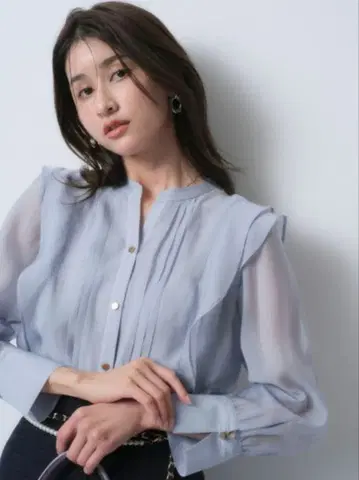 에어리 프릴 블라우스 저스길리티