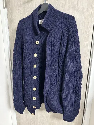 INVERALLAN 네이비 케이블 니트 가디건