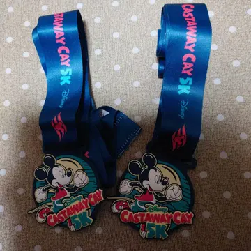 디즈니 크루즈 CASTAWAY CAY 5K 마라톤 메달 2개 세트
