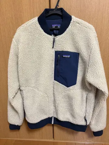 Patagonia 보아 자켓 크림색/네이비