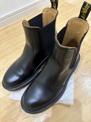 닥터마틴 (Dr.Martens) 사이드 고어 부츠 10297 UK4