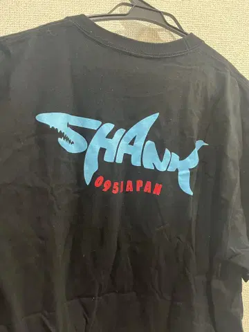 SHANK shark 블랙 T셔츠