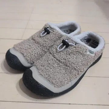 KEEN 베이지 클로그 샌들