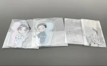 귀멸의 칼날 제일복권 하쿠지 아카자 코유키 큥캐릭터 참 세트