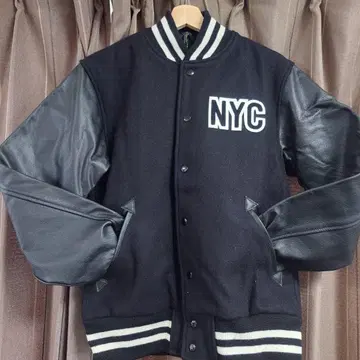 NYC 로고 바시티 자켓 블랙 골든 베어 GBSports