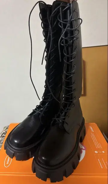 통굽 레이스업 롱 부츠 노브랜드 25.0cm