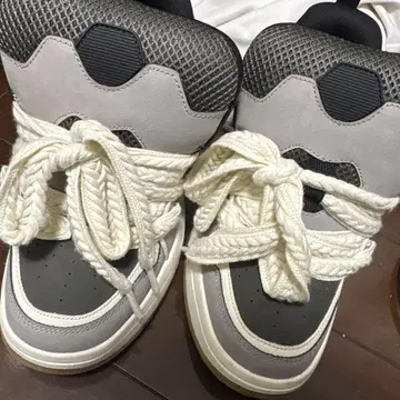 Zara 스니커즈