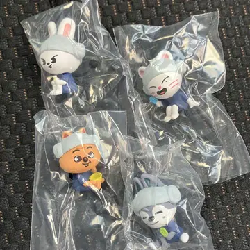 SKZOO 사우나 피규어 지니레트 x 리비트&울프찬&한쿠와카
