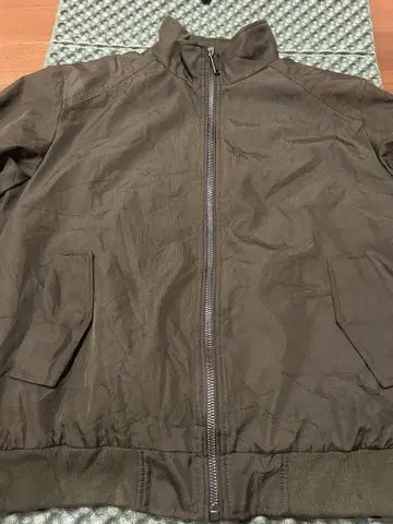 캘빈 클라인 올리브 그린 점퍼