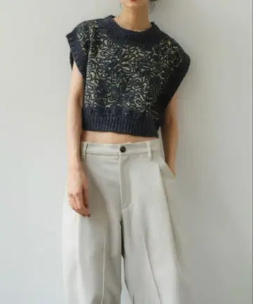 embroidery knit best/navy