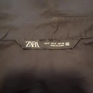 ZARA 블랙 퍼프 슬리브 자켓