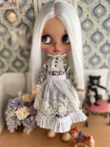 새상품 네오 브라이스 가발 아이시돌 가발 스트레이트 화이트 센터 분리