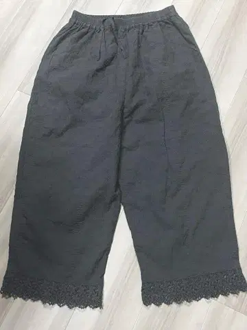 SM2 오버 레이스 속바지