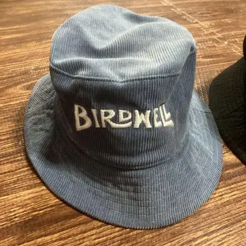 BIRDWELL과 NIKE의 버킷햇 2세트