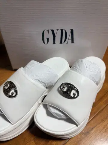 GYDA 샌들 S