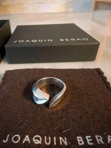 Joaquin Berao 호아킨 베라오 실버 반지