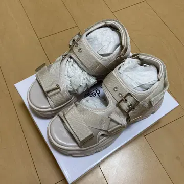 새상품급 OLIVE des OLIVE 버클 스포츠 샌들