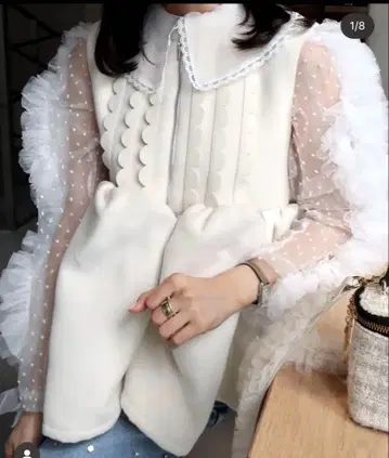Bibiy. ANGIE SLEEVELESS JACKET