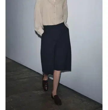 [ 미사용 새상품 ] ZARA 버뮤다 팬츠